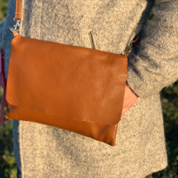 Bolso antiEMF de piel marrón rectángular